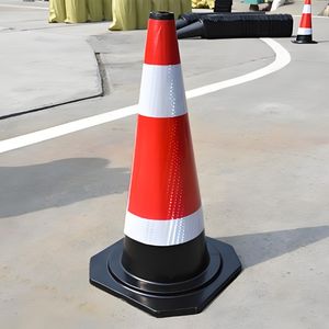 Cono de Seguridad Vial Reflectante de PVC <span class=keywords><strong>Naranja</strong></span> Flexible de Una Pieza de 30/45/70/90cm, Venta al Por Mayor de Fábrica OEM - Product Image 3