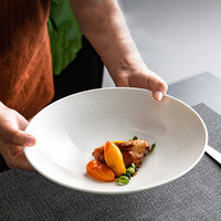 Assiettes plates créatives de style japonais réutilisables pour hôtel, assiettes creuses, vaisselle en céramique de porcelaine fine, compatibles micro-ondes