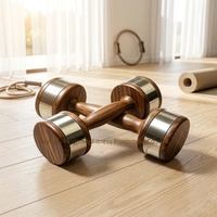 Ensemble d'haltères modernes en bois de noyer, poids libres de qualité supérieure pour l'entraînement de force, avec support vertical en bois pour salle de sport commerciale