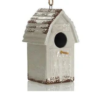 Verontruste Wit Barnhouse 8X6 Keramische Vogelhuisje Met Touw Hanger