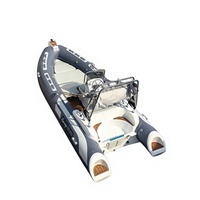 Bateau pneumatique de luxe avec console et barre de flottabilité RIB480 à coque en fibre de verre