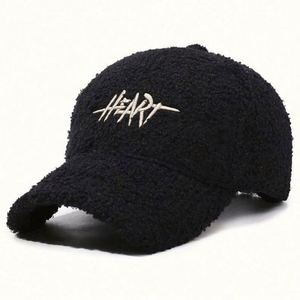 Casquette de baseball tendance et nouvelle, en peluche douce et chaude, avec logo brodé personnalisé, motif dessin animé en caoutchouc écologique, idéale pour l'hiver - Product Image 1