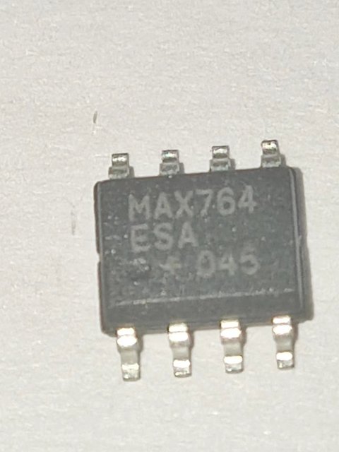 (Hot Sale) Brand New Original Integrated Circuits MAX764ESA SOP-8 Switching Voltage Regulator Chip in Stock
