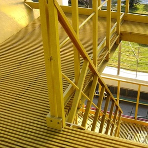 ทางเดินไฟเบอร์กลาสคุณภาพดีแบบ FRP สำหรับแผงโซลาร์เซลล์บนหลังคา - Product Image 3