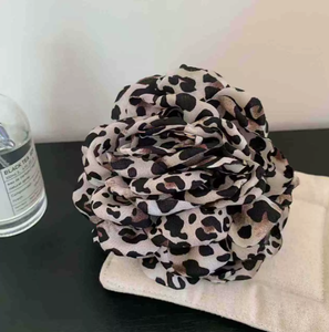 Pinza para el pelo con estampado floral <span class=keywords><strong>de</strong></span> leopardo, con cierre, para diadema grande con forma <span class=keywords><strong>de</strong></span> tiburón para la parte posterior <span class=keywords><strong>de</strong></span> la cabeza, para otoño/invierno, para mujer - Product Image 6