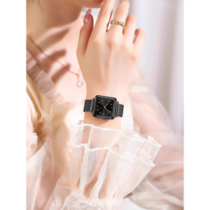 นาฬิกาข้อมือควอตซ์อัลลอยด์สไตล์สปอร์ตแฟชั่นสตรีสไตล์ใหม่ - Product Image 5