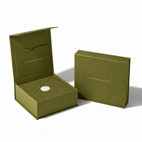 Boîte à bijoux personnalisée haut de gamme en carton gris avec autocollant de lamination vert mat, fermeture magnétique, pour collier et boucles d'oreilles
