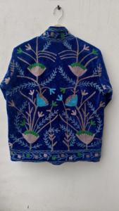 Veste en coton matelassée tissée à la main Suzani en polaire pour femme, coupe classique, idéale pour l'hiver - Product Image 2