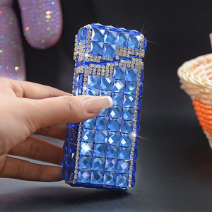 Étui à cigarettes rectangulaire fin en métal <span class=keywords><strong>pour</strong></span> <span class=keywords><strong>femme</strong></span> avec décoration en strass, ouverture automatique, 20 pièces, nouveau design de style chinois - Product Image 6