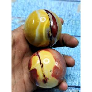 ทรงกลม/ลูกบอลหินมูคาอิทแจสเปอร์สีเหลือง/สีม่วง - พลังงาน/เรกิ/การบำบัดด้วยคริสตัล - เส้นผ่านศูนย์กลาง 2 นิ้ว และน้ำหนัก 130 กรัม (0.29 ปอนด์) - Product Image 1