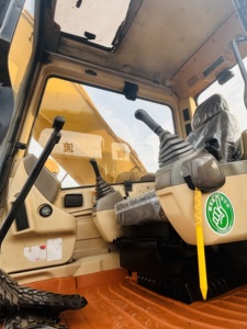 Excavadora de cadenas Caterpillar CAT 325B 325C usada de 25 toneladas para construcción de carreteras e ingeniería civil - Product Image 4
