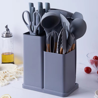 Offre Spéciale : Ensemble de 19 Ustensiles de Cuisine en Silicone Sans BPA avec Manche en Bois et Récipient de Rangement pour la Pâtisserie