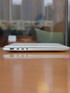 Portátil Empresarial HONOR <span class=keywords><strong>Magicbook</strong></span> <span class=keywords><strong>Pro</strong></span> <span class=keywords><strong>14</strong></span> 2026 de <span class=keywords><strong>14</strong></span>.6 Pulgadas, U5-338H, 32GB RAM, 1TB SSD, Pantalla Táctil OLED 3.1K con Protección Ocular - Product Image 3