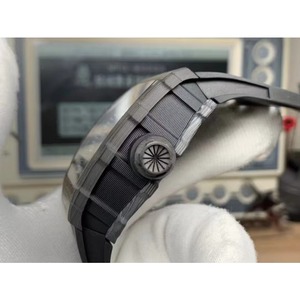 Montre mécanique automatique tourbillon de luxe classique en fibre de carbone NTPT noire 1201 de qualité supérieure pour hommes - Product Image 4
