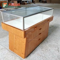 Vitrine de comptoir à bijoux en bois moderne avec éclairage LED, vitrine de magasin de bijoux haut de gamme et de luxe
