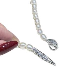 Collier en perles d'eau douce naturelles Zhuji Zhizhen 25 ans, forme géométrique, luxe léger, ornement haut de gamme, vente en gros - Product Image 5