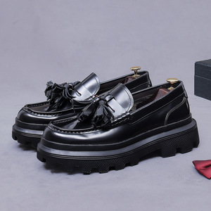 Men's large-sized slouchy platform leather suede glossy loafers in retro color scheme with removable leather <b>insoles</b> - Product Image 4
