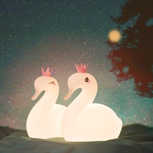 Có thể sạc lại thiên nga LED ánh sáng ban đêm mini Silicone cảm ứng đèn cho trẻ sơ sinh và trẻ em kiểm soát chuyển đổi - Product Image 6