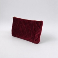Pochette de soirée en velours rouge bordeaux matelassée diamantée avec plis latéraux pour femme, pochette de voyage de luxe pour maquillage