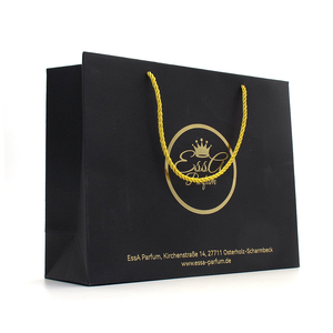 Sacs cadeaux <span class=keywords><strong>de</strong></span> luxe en papier noir avec poignée, personnalisables avec logo estampé à chaud, recyclables, pour boutique <span class=keywords><strong>de</strong></span> vêtements - Product Image 3