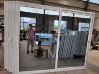 Modernes Design Aluminiumlegierung Schiebefenster Große Sichtfläche Wärmeisolierung Winddicht Energy Star Zertifiziert Maßgefertigte Außenverglasung