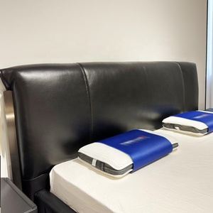 现代简约特大号实木床架，软皮泡沫和织物家居卧室使用 - Product Image 4