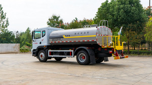 Camion pulvérisateur multifonctionnel Dongfeng 4x2 de 12 000 L avec moteur diesel pour pulvérisation de pesticides et travaux de jardinage – Vente directe fabricant - Product Image 3