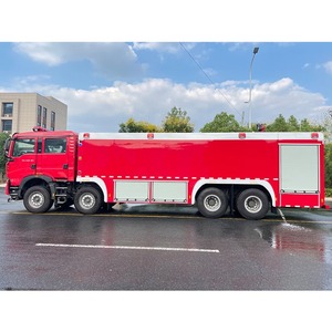 Camión de Bomberos HOWO 8X4 de 25 Toneladas con Tanque de Espuma de 4000L para Parques Industriales, Plantas Químicas y Emergencias Municipales - Product Image 1