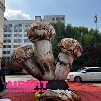 Champignons gonflables pour la décoration de scène de musique. Champignons gonflables nouvellement formés pour la construction
