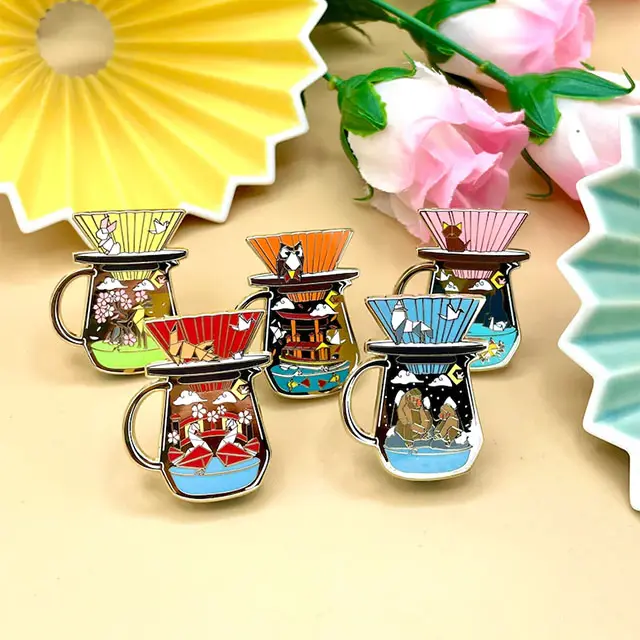 High Quality Promotional Polished Gold Metal Pins Origami Coffee Gold Hard Enamel Custom Enamel Pin With Teapot
