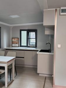 โครงสร้างโครงเหล็กลอยน้ำแบบขยายได้ดีไซน์ล้ำสมัยห้องโดยสารลอยน้ำกันน้ำสำหรับบ้านบนเกาะบ้านริมน้ำ - Product Image 2