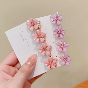 กิ๊บติดผมรูปดอกไม้เล็กๆ ดีไซน์หรูหรา สไตล์เรียบหรู วัสดุโลหะผสม สำหรับผู้หญิง เครื่องประดับแฟชั่น ขายส่ง - Product Image 3