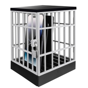 Support de téléphone design « cellule de prison » – Idéal pour smartphones à la maison, au bureau ou sur table – Idée cadeau originale pour la salle de classe et le divertissement familial - Product Image 1