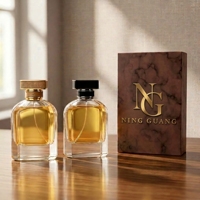 Nouveaux flacons de parfum en verre de luxe avec bouchon à vis pour femmes, forme carrée, design hexagonal, flacon de parfum avec boîte cadeau