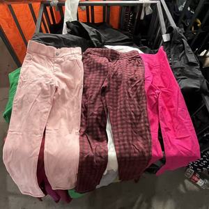 Pantalones <span class=keywords><strong>Jeggings</strong></span> de Verano para Mujer de Alta Calidad al por Mayor, Pantalones Tipo Lápiz de Segunda Mano, Ropa Usada de Mujer, Saco Grande de 45 kg de Ropa Usada - Product Image 1