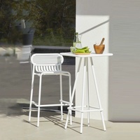 Ensemble de table et chaises modernes pour balcon commercial, mobilier de café et bar décontracté en fer forgé à trois pièces, à pieds hauts, pour cour et extérieur