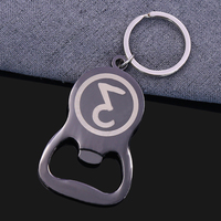 Ouvre-bouteille personnalisé en alliage de zinc et de métal Ouvre-bouteille de bière de bar Porte-clés porte-clés noir 2d 3D Logo Lettre en émail souple Ouvre-bouteille