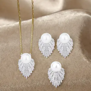 Set di gioielli da sposa di moda Vintage personalizzati Set di gioielli da sposa in ottone placcato oro bianco collana di perle orecchini Set per donna