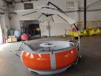 Bateau Donut BBQ Aquatique QIQU en Polyéthylène Rotomoulé Résistant aux Chocs avec Grille pour 8 Personnes