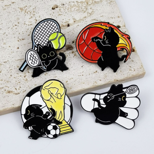 Broche de metal esmaltado con diseño de gato deportivo de dibujos animados, ideal para bádminton, baloncesto y tenis, insignia conmemorativa, venta al por mayor personalizada. - Product Image 5