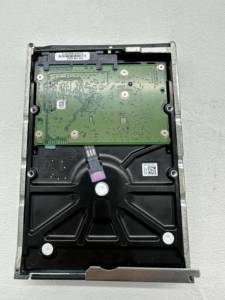 Disque dur ST4000NM0025 Exos 7E8 4 To SAS 12 Gb/s 128 Mo 3,5 pouces, stockage haute capacité 4 To pour la gestion de données étendue. S - Product Image 4