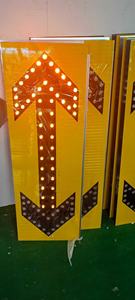 Señalización de Tráfico LED Solar de Aluminio de 1200mm*400mm o Personalizada, Señalización de Tráfico con Flecha LED para el Mercado Filipino - Product Image 6