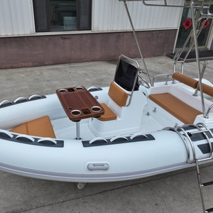 Nouveau design 2026 – Bateau pneumatique semi-rigide <span class=keywords><strong>de</strong></span> 4,80 m avec coque en fibre <span class=keywords><strong>de</strong></span> verre, bâche <span class=keywords><strong>de</strong></span> protection et table intégrée pour la pêche - Product Image 3