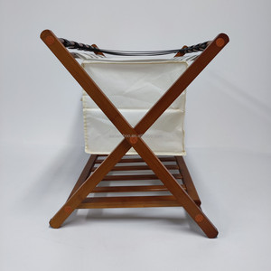 <span class=keywords><strong>Porte</strong></span>-bagages hôtel moderne en bambou <span class=keywords><strong>porte</strong></span>-<span class=keywords><strong>valise</strong></span> <span class=keywords><strong>pliable</strong></span> avec sac à vêtements - Product Image 3