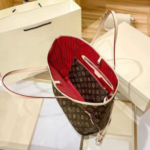 Vente en gros de sacs à bandoulière élégants Sacs fourre-tout de créateur en cuir véritable de grande capacité pour femmes Marque de luxe - Product Image 3