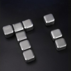 Glaçons en titane réutilisables Pierres à <span class=keywords><strong>whisky</strong></span> non fondantes Pierres réfrigérantes rechargeables pour <span class=keywords><strong>whisky</strong></span> et autres boissons - Product Image 4