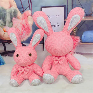 Conejo de Peluche con Incrustaciones de Diamantes, Adorno Grande, Conejo de Peluche para Decoración del Hogar, Artesanía Hecha a Mano - Product Image 3