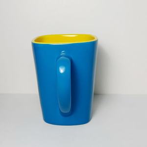 แก้วเซรามิกสั่งทำพิเศษ สีน้ำเงิน-เหลือง ด้านในมีหูจับ แก้วเดี่ยว ของขวัญทางธุรกิจ อุปกรณ์สำนักงาน - Product Image 2