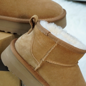 Direct Factory Sale Trendy Winter Snow Boots with Insulated Thermal Protection for Outdoor Walking <strong>Uggs</strong> - Product Image 5