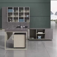 Bureau de direction en forme de L, bureau moderne pour PDG avec tiroirs de rangement, plateau en bois grainé, structure en métal pour bureau de directeur
